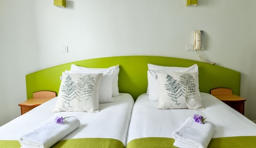 Comfort Twin Room, City View