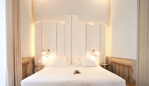 Deluxe Double Room, Bathtub