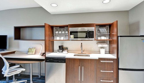 Suite, 1 King Bed, Accessible, Non Smoking (mob/hearing acc w/ bathtub)