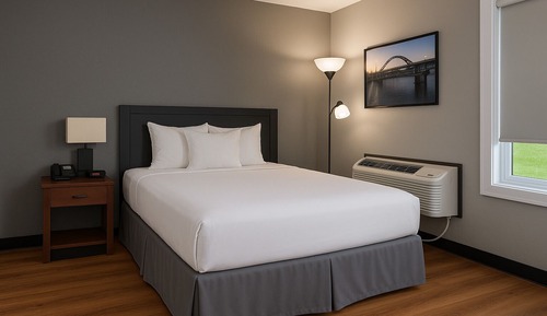 Standard Room, 1 Queen Bed (Single Queen ADA)