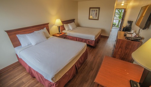 Standard Room, 2 Queen Beds (Two Queens)
