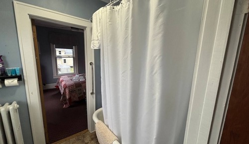 Suite 5 - Upstairs, Two Bedroom Queen Suite, En-Suite Bath
