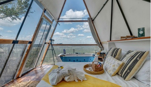 Studio Suite, Lake View