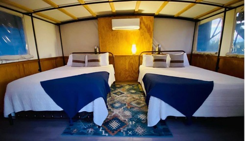 Tent, Lake View