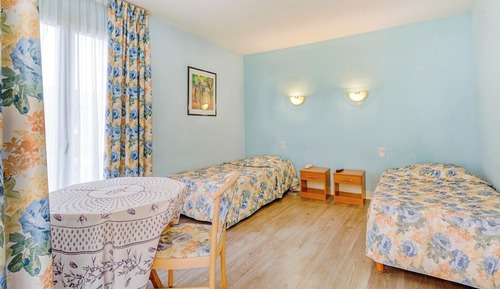 Classic Twin Room