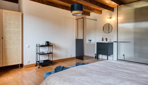 Double Room, Hill View