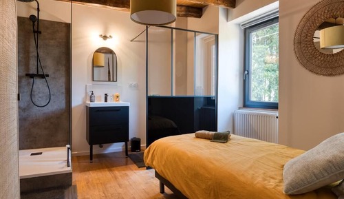 Single Room, Garden View
