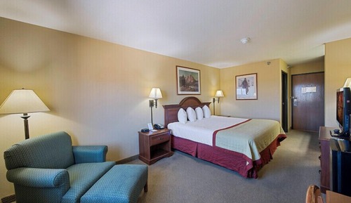 King, Mobility, Pet-Friendly, Non-Smoking