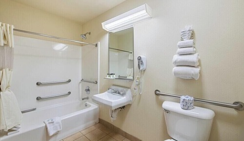 King Suite, Mobility Access, Non-Smoking
