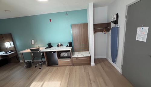 Deluxe Suite, 1 King Bed with Sofa bed, Non Smoking