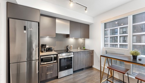 Basic Studio Suite, 1 Queen Bed, Non Smoking, City View