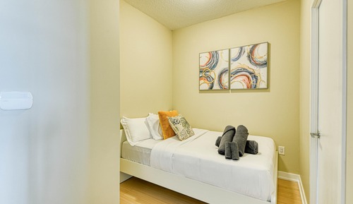 Deluxe Suite, City View