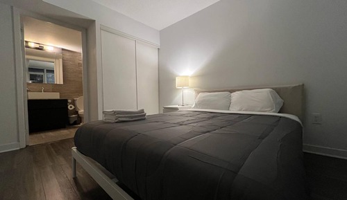 Standard Suite, Multiple Beds
