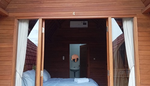 Basic Double Room, Balcony, Mountain View