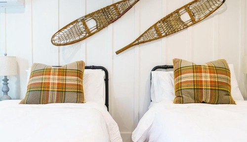 Standard Single Room, Multiple Beds, Shared Bathroom