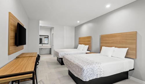 Room, 2 Queen Beds, Non Smoking