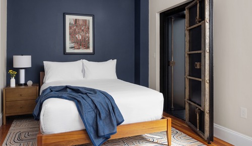 Queen Bunk Room