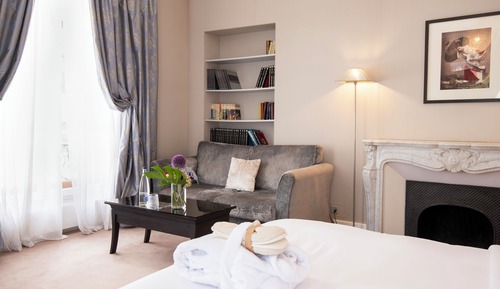 Superior Suite, Balcony, Courtyard View