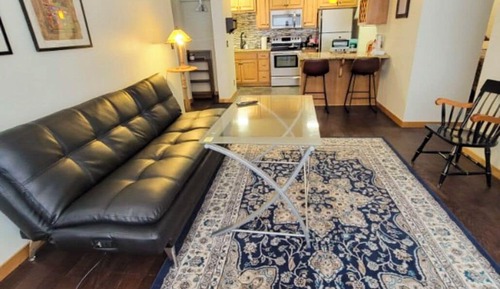 Condo, 2 Bedrooms