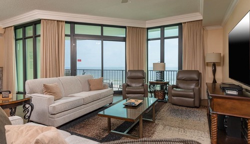 Condo, 3 Bedrooms