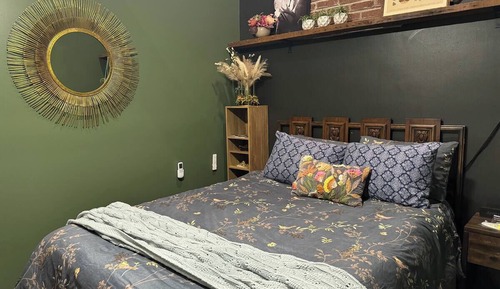 Suite, 1 Queen Bed with Sofa bed, Pets Allowed