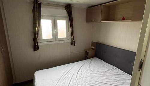 Mobile Home, Garden View