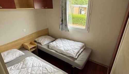 Mobile Home, Garden View
