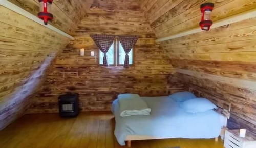 Cabin, Garden View