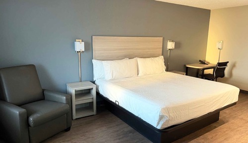 Standard Studio, 1 Queen Bed
