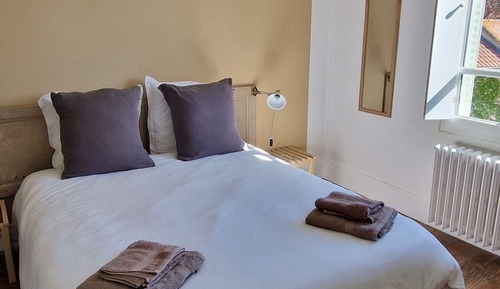 Double Room, Shared Bathroom, Garden View