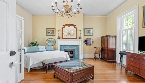 Studio Suite, 1 King Bed, Non Smoking, Kitchenette