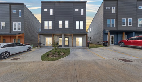 Luxury Townhome, Kitchenette, Ground Floor