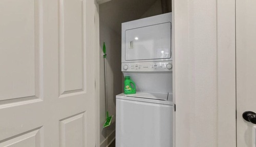 Luxury Townhome, Kitchenette, Ground Floor