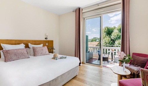 Deluxe Double Room, Balcony, City View