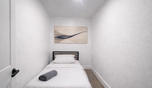 Comfort Single Room