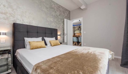 Apartment (One Bedroom Apartment with Terrace 1)