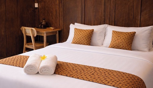 Standard Room, 1 Queen Bed, Garden View