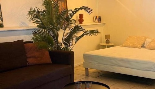 Family Room, Garden View