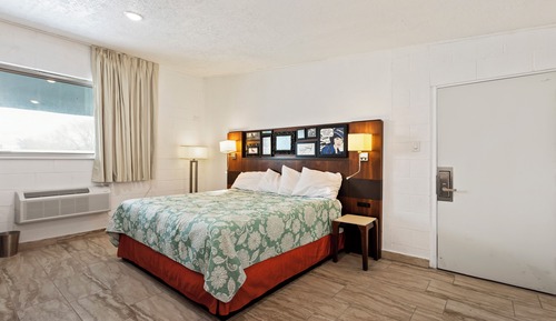Basic Single Room, City View