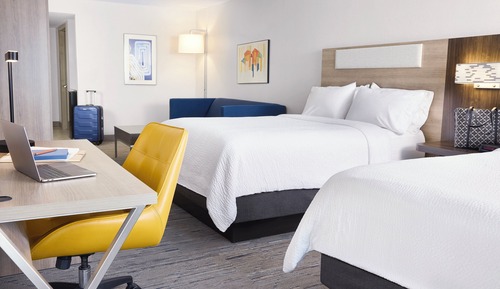 Premium Studio Suite, 2 Queen Beds, Roll-in Shower (Roll-In Shower)