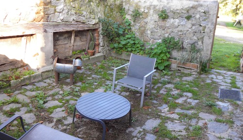 Double Room, Non Smoking, Courtyard View