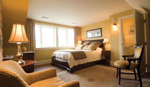 Deluxe Suite, River View
