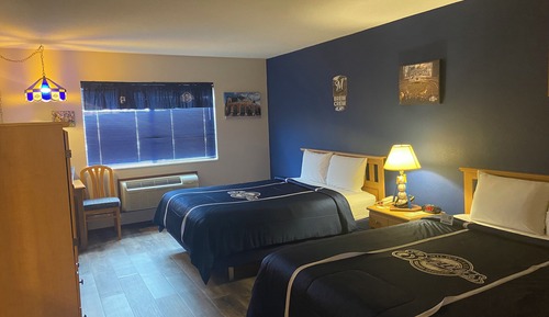 MIL BREWERS  2 QUEEN BED