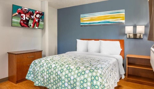 Standard Room, 1 Queen Bed