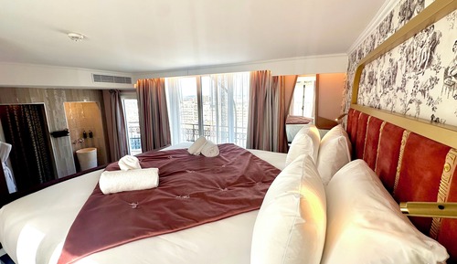 Romantic Double or Twin Room, Balcony, City View