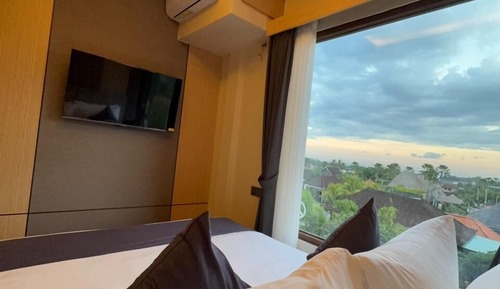 COMPACT Deluxe Room Include Gym + Recovery and Wellness