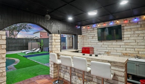 House (5 Bedrooms)
