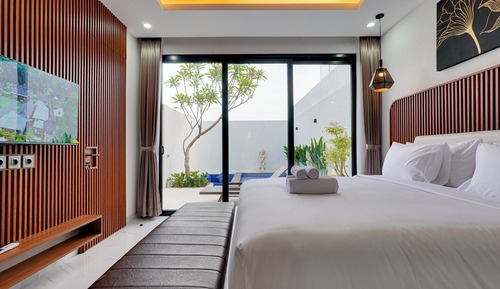 Villa, Balcony, Pool View