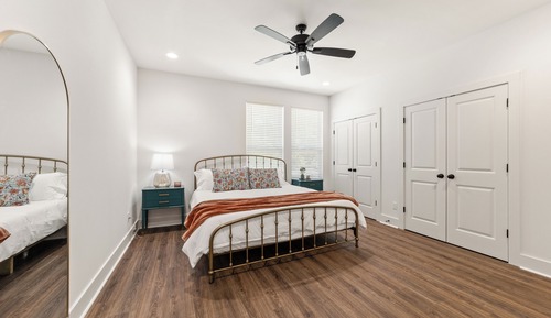 Luxury Townhome, 2 Bedrooms