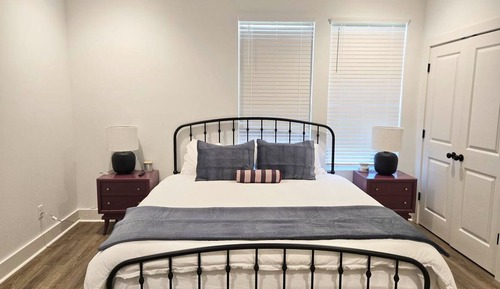 Luxury Townhome, 2 Bedrooms
